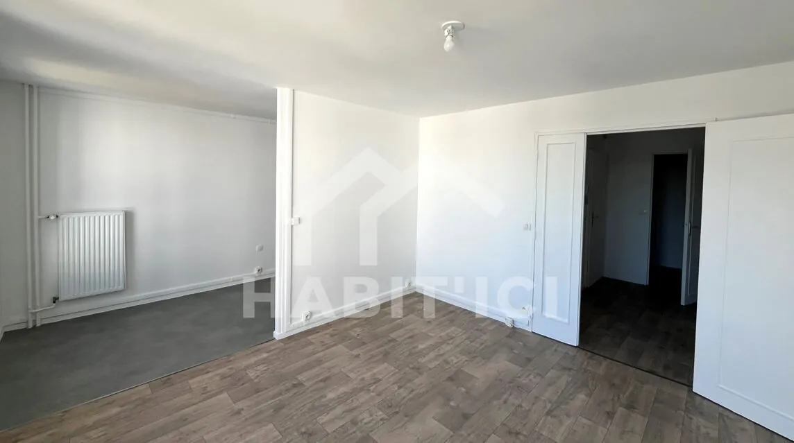 Appartement 3 pièces rénové avec parking à Guyancourt, Ligne 18 