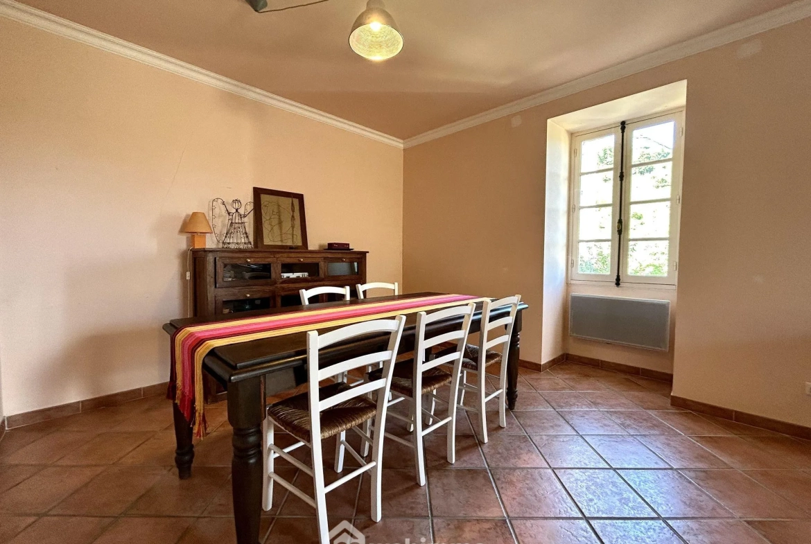 Charmante maison en pierre sèche de 140 m² à Giocatojo, Corse, avec jardin et terrasse 