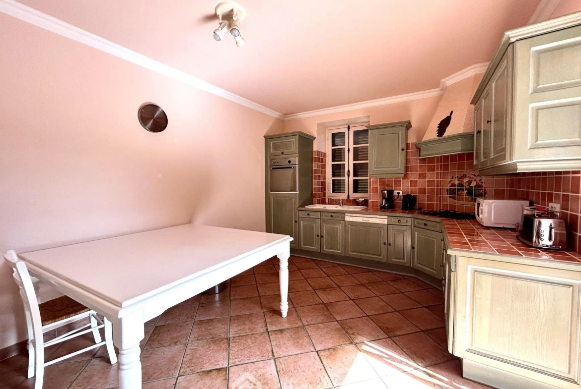 Charmante maison en pierre sèche de 140 m² à Giocatojo, Corse, avec jardin et terrasse 