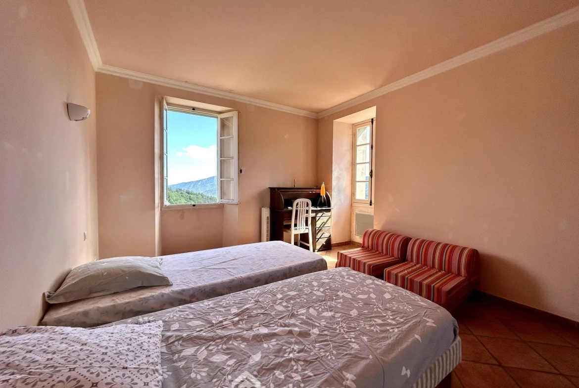 Charmante maison en pierre sèche de 140 m² à Giocatojo, Corse, avec jardin et terrasse 