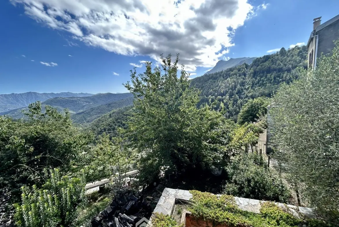 Charmante maison en pierre sèche de 140 m² à Giocatojo, Corse, avec jardin et terrasse 