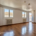 Appartement 2 pièces à Cavaillon avec balcon, cave et chauffage collectif