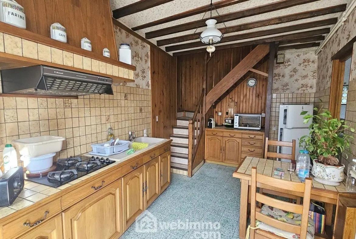 Charmante maison en pierre de 100 m² avec terrain à Milly-la-Forêt 