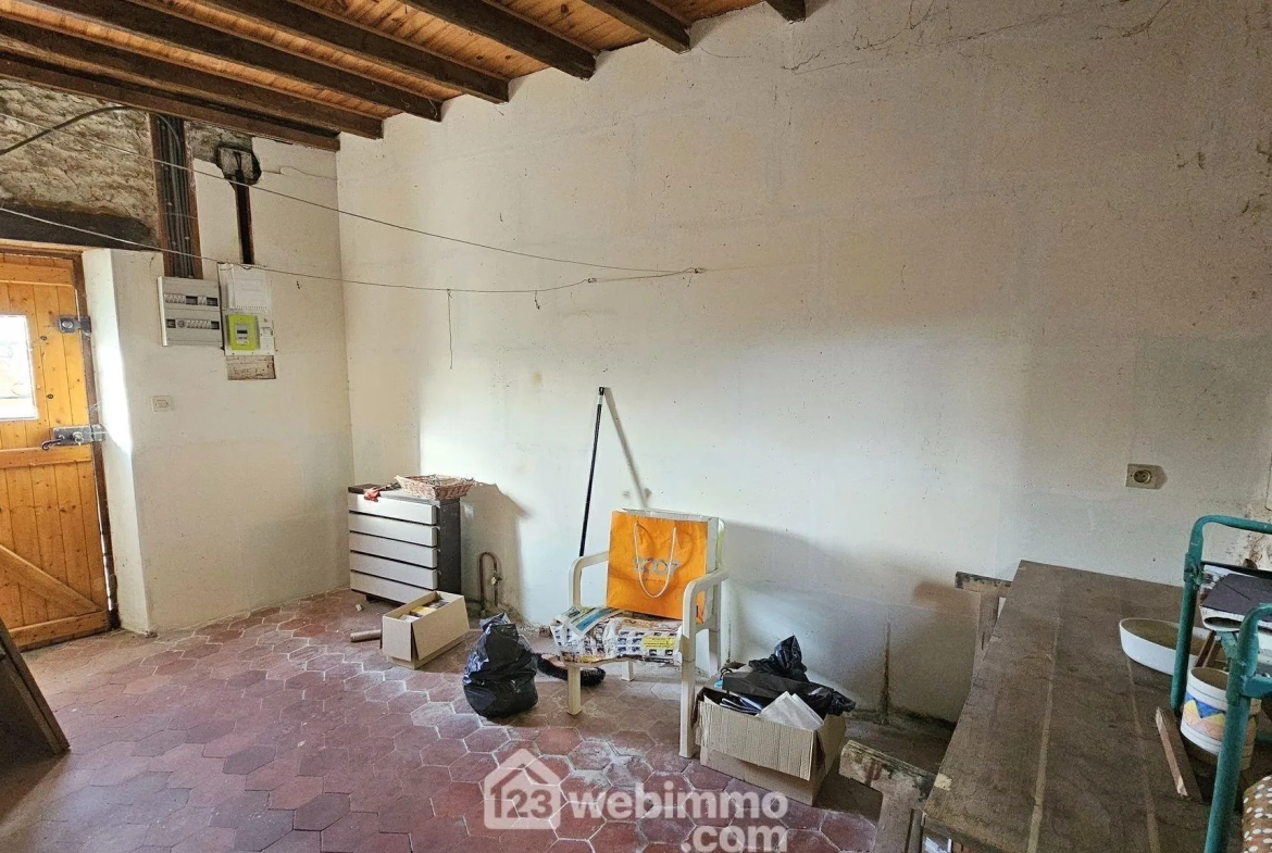 Charmante maison en pierre de 100 m² avec terrain à Milly-la-Forêt 