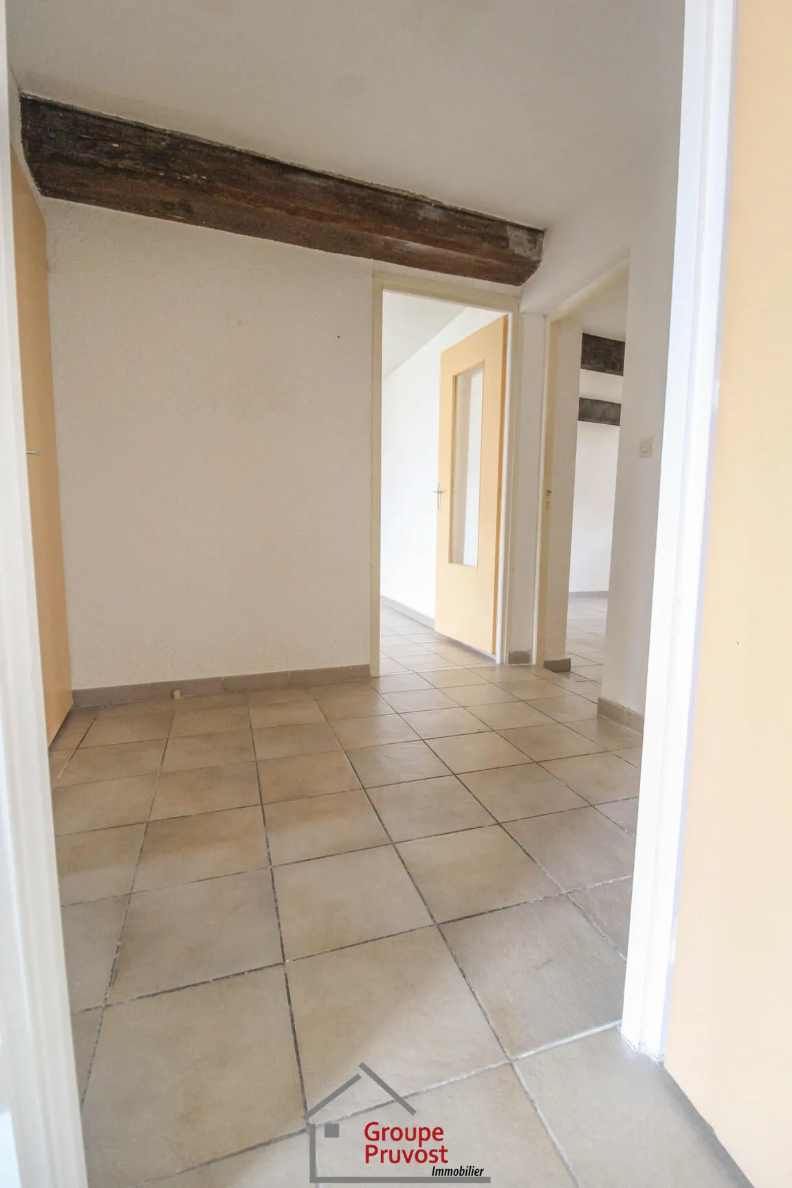 Appartement clair de 87 m² en vente à Villefranche-sur-Saône, centre-ville 