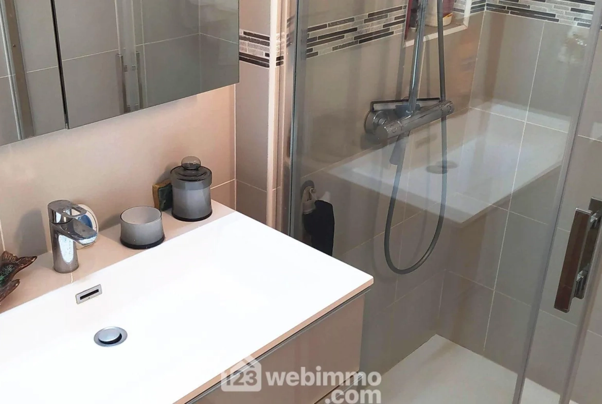 Charmant appartement T/3 de 59m² avec jardin à Saintes-Maries-de-la-Mer 