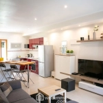 Charmante maison de 65 m² à Arbonne-la-Forêt avec jardin, parking et proximité des écoles