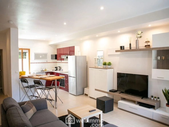 Charmante maison de 65 m² à Arbonne-la-Forêt avec jardin, parking et proximité des écoles