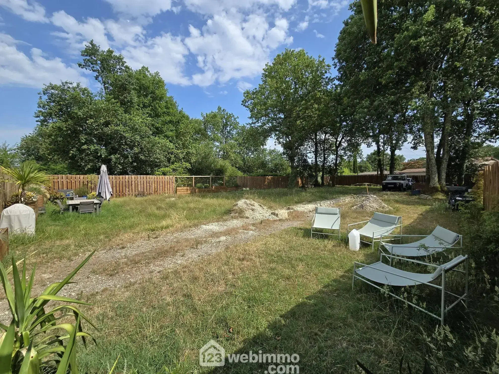 Terrain à bâtir de 956 m² à Arsac, idéal pour votre maison 