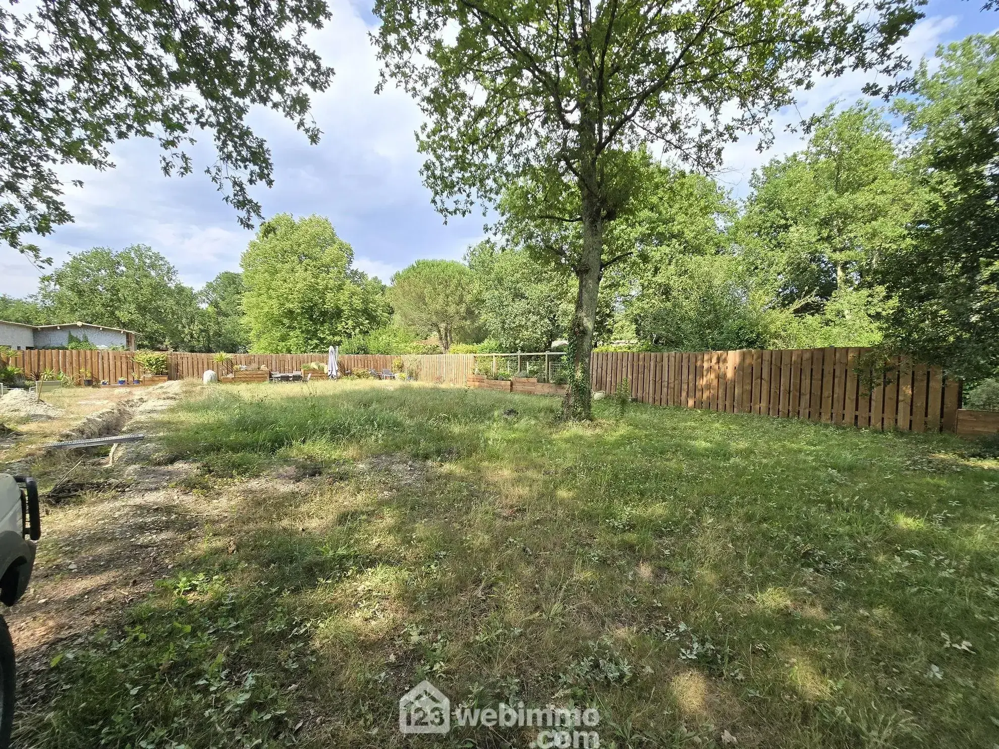 Terrain à bâtir de 956 m² à Arsac, idéal pour votre maison 