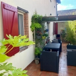 Grande maison de ville à Arthès avec terrasse et plusieurs chambres