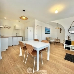 Appartement 2 pièces rénové à Longeville-sur-Mer avec cave, terrasse et parking