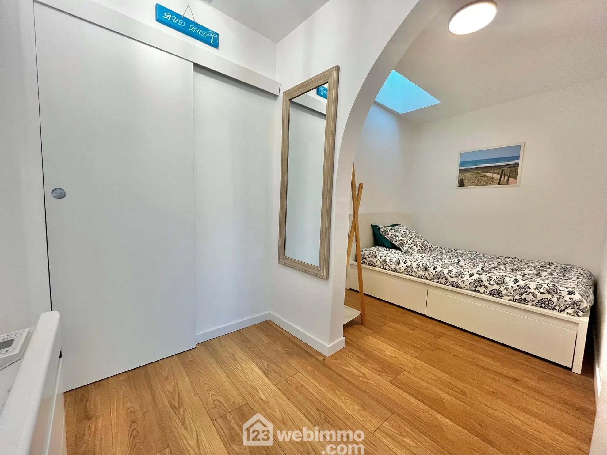 Appartement 2 pièces rénové à Longeville-sur-Mer avec cave, terrasse et parking 