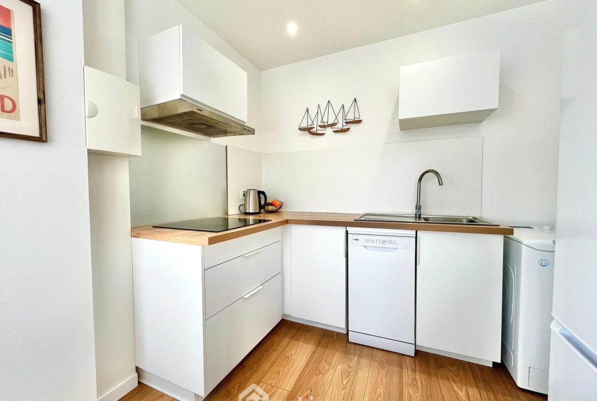 Appartement 2 pièces rénové à Longeville-sur-Mer avec cave, terrasse et parking 