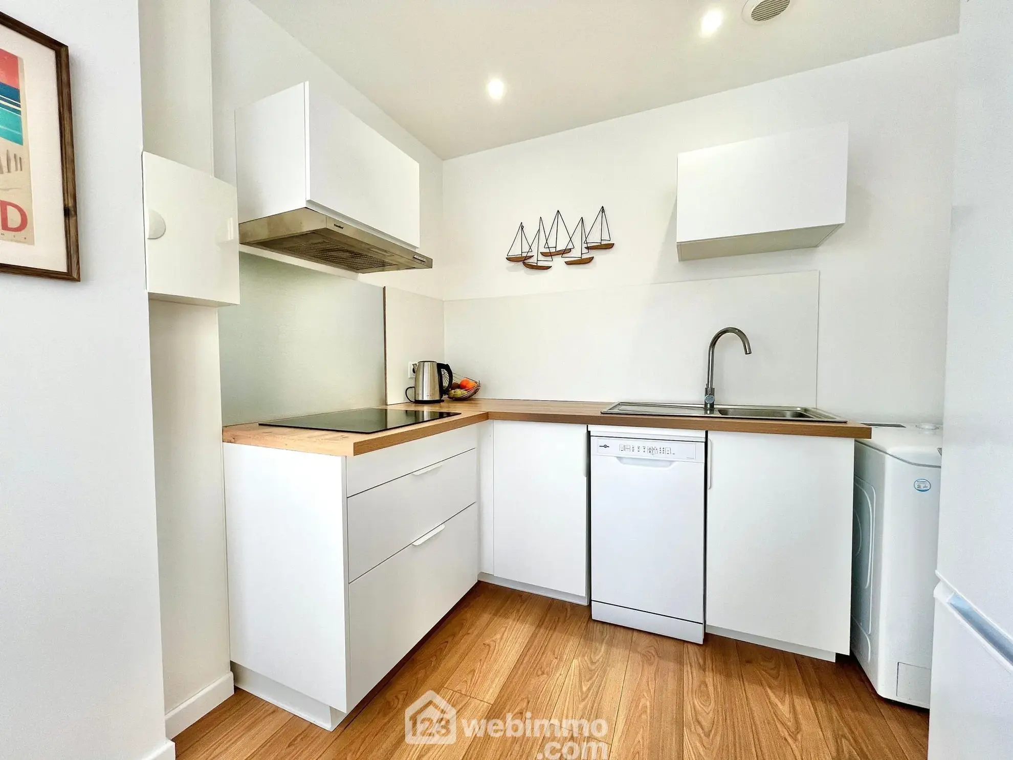 Appartement 2 pièces rénové à Longeville-sur-Mer avec cave, terrasse et parking 