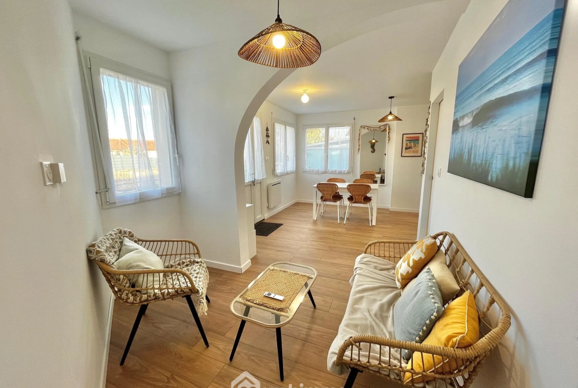 Appartement 2 pièces rénové à Longeville-sur-Mer avec cave, terrasse et parking 