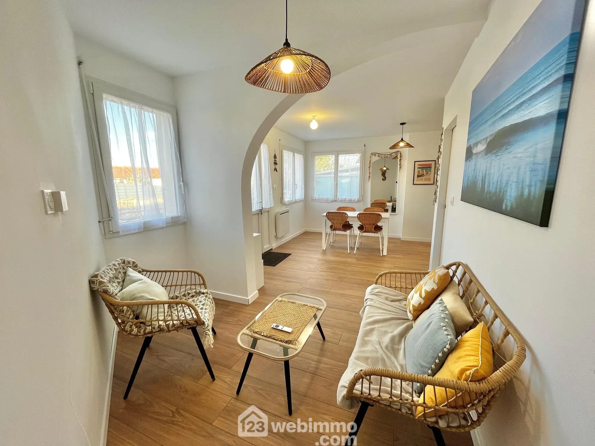 Appartement 2 pièces rénové à Longeville-sur-Mer avec cave, terrasse et parking 