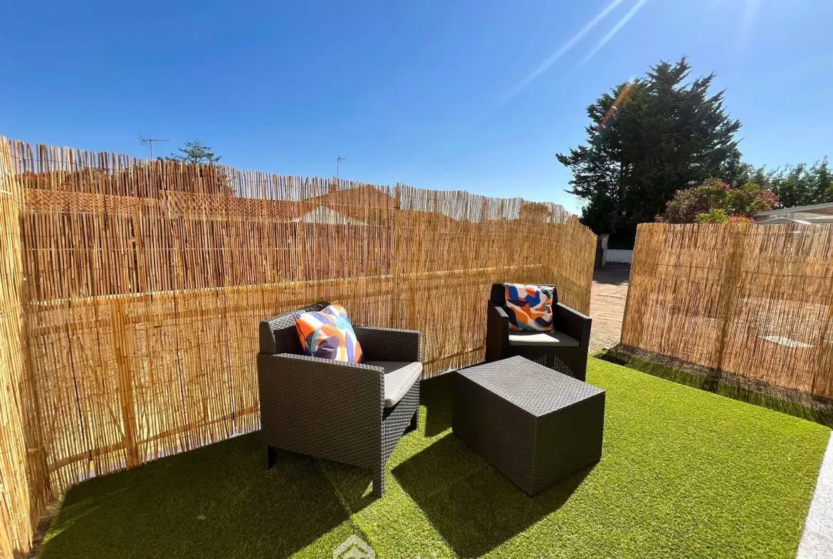 Appartement 2 pièces rénové à Longeville-sur-Mer avec cave, terrasse et parking 