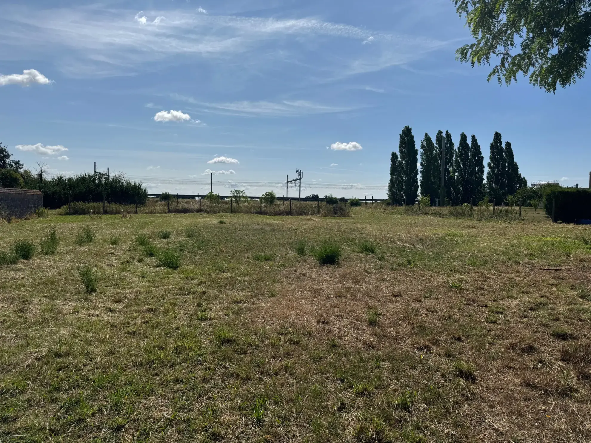 Terrain constructible de 1 160 m² à vendre à Artenay (45410) pour 58 000 € 