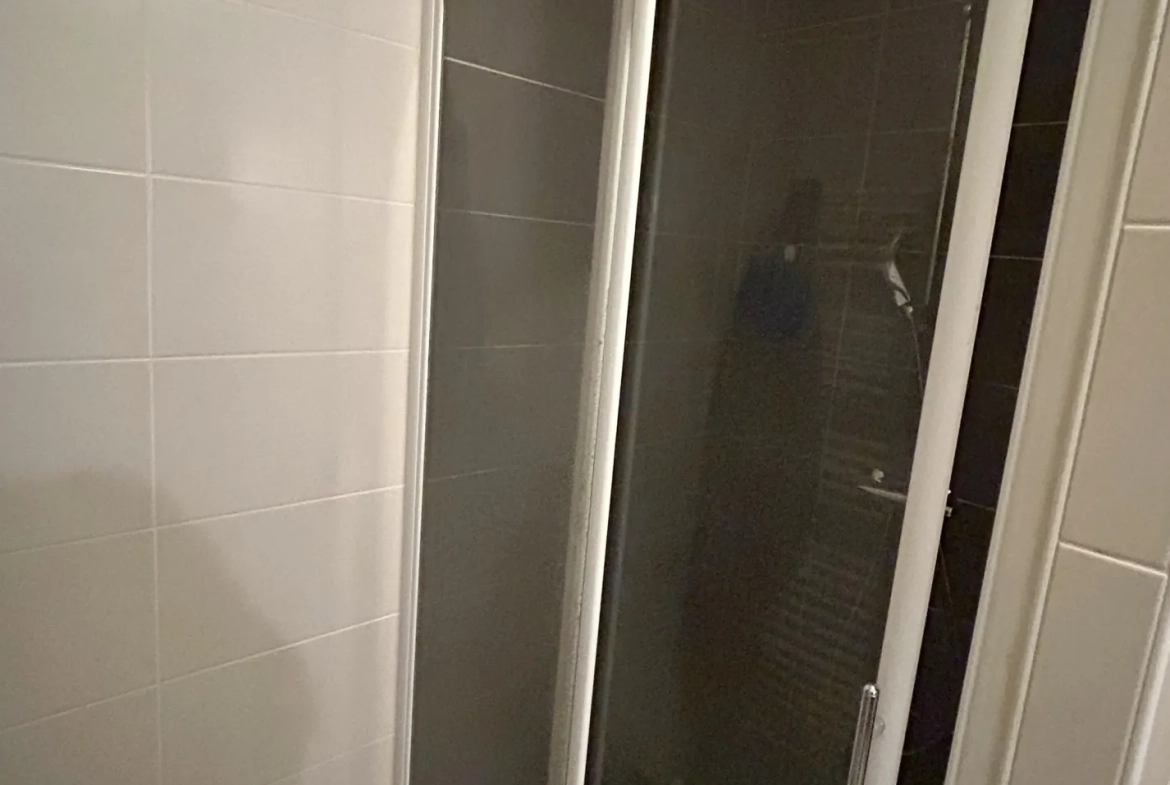 Appartement T3 à vendre à Niort avec terrasse, parking et proche commodités 