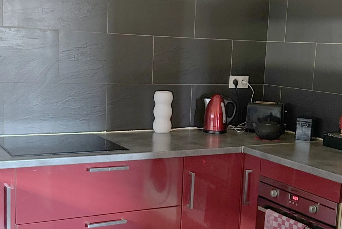 Appartement T3 à vendre à Niort avec terrasse, parking et proche commodités 