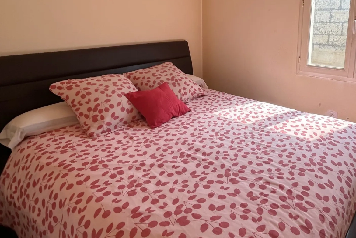 Appartement T3 à vendre à Niort avec terrasse, parking et proche commodités 