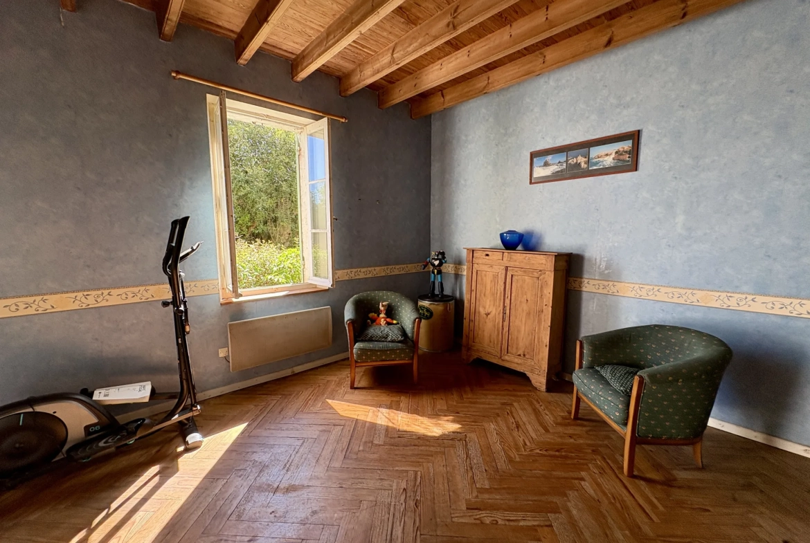 Charmante maison en pierre avec dépendance à Aillas, proche La Réole 