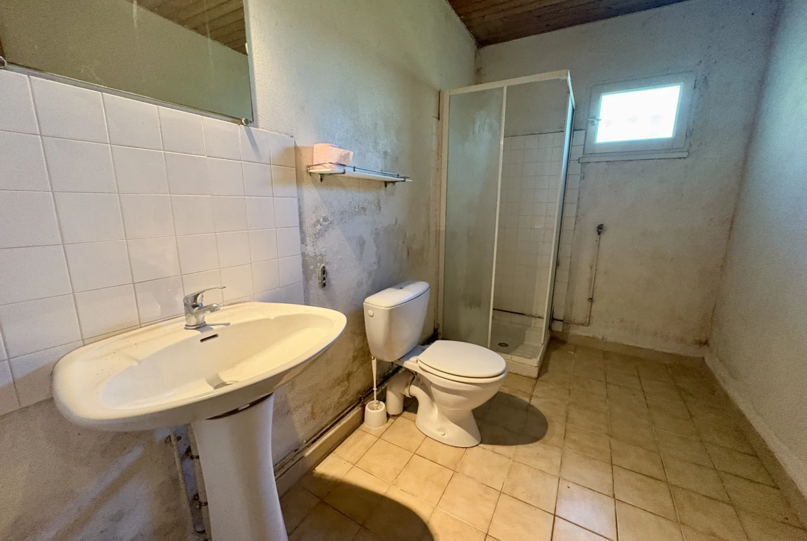 Charmante maison en pierre avec dépendance à Aillas, proche La Réole 