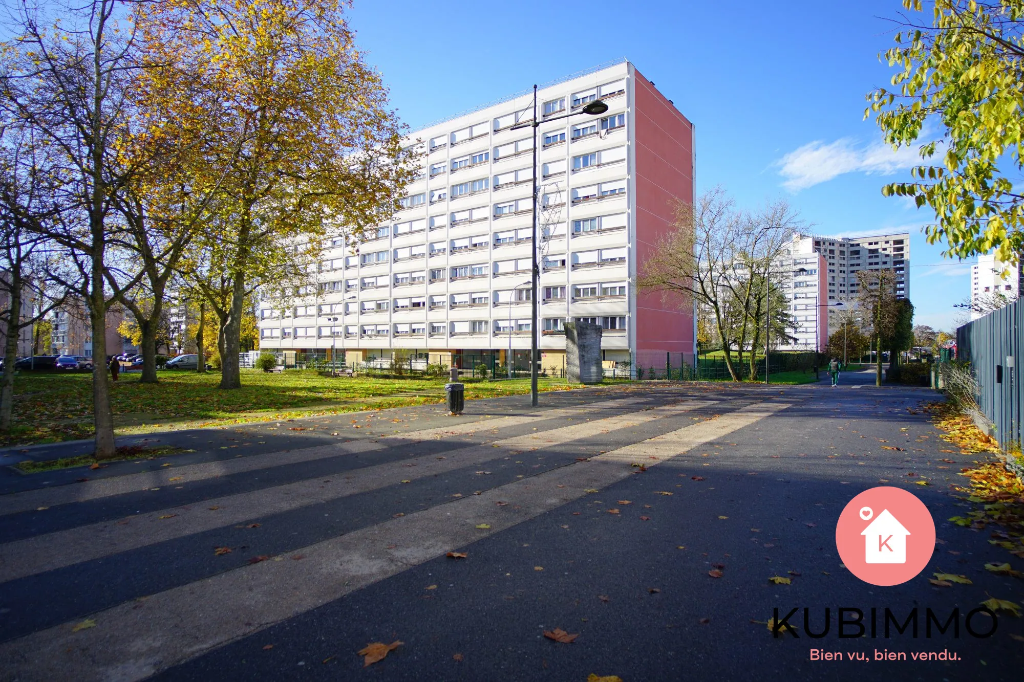 Appartement T3 à vendre à Meaux - 72 m² avec loggia, cave et stationnement sécurisé 