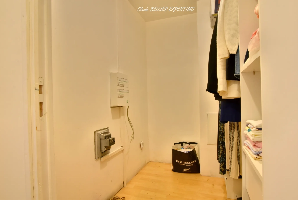 Appartement T3 de 68 m² avec parking sécurisé à Marseille 13004 