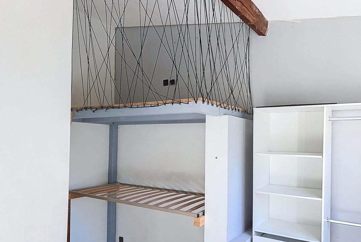 Maison à vendre à Albi de 100 m² avec terrasse et potentiel de rénovation 