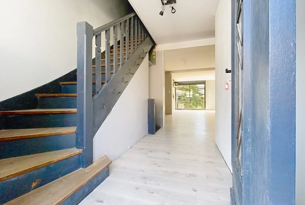 Maison à vendre à Albi de 100 m² avec terrasse et potentiel de rénovation 