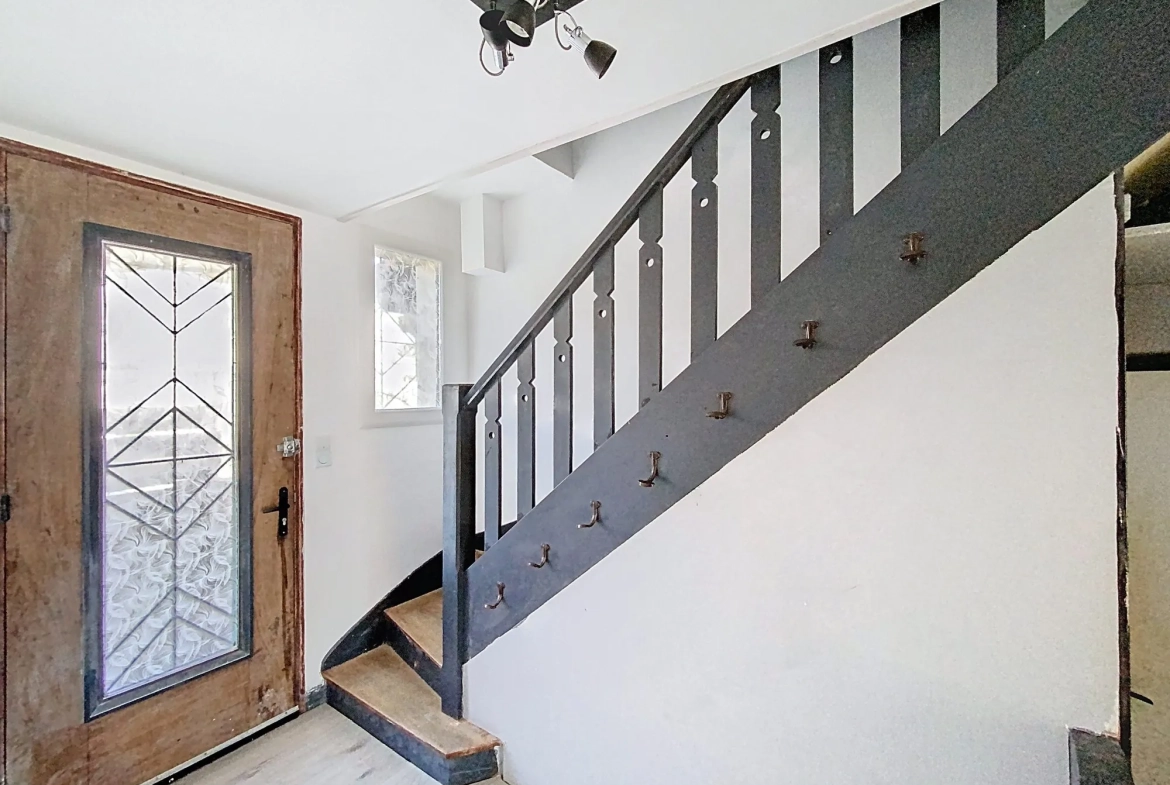 Maison à vendre à Albi de 100 m² avec terrasse et potentiel de rénovation 