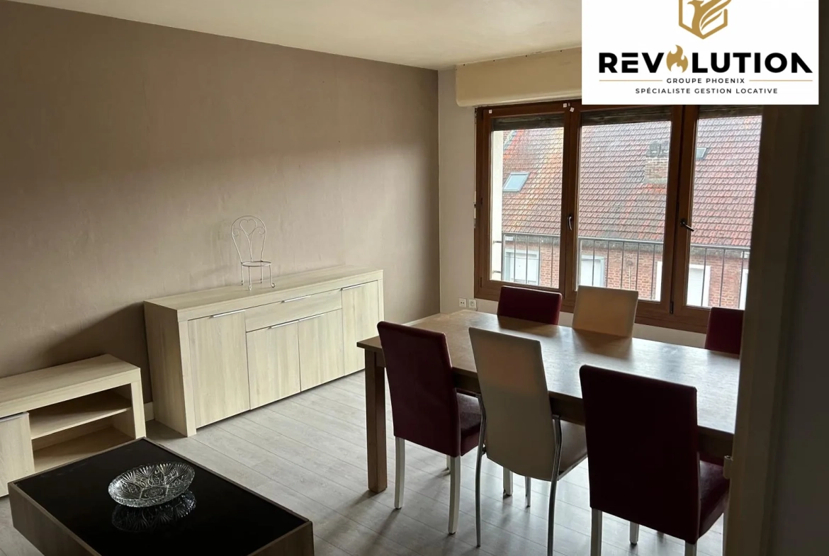 Appartement T2 rénové de 58m² à Cambrai, résidence avec ascenseur et cave, idéal investissement 