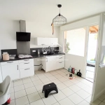 Cuisine A et E de 2020 d'env 12 m2  Maison familiale à CHATELLERAULT avec jardin et garage - 98 m²