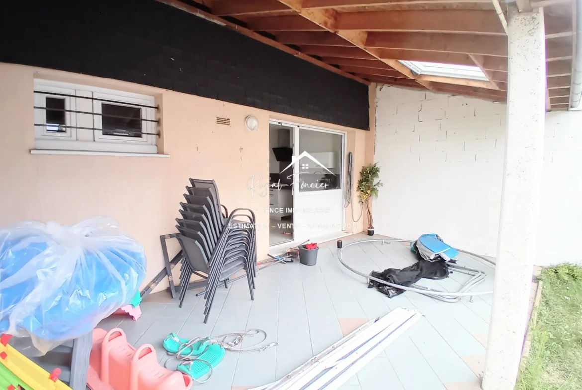 Maison familiale à CHATELLERAULT avec jardin et garage - 98 m² 