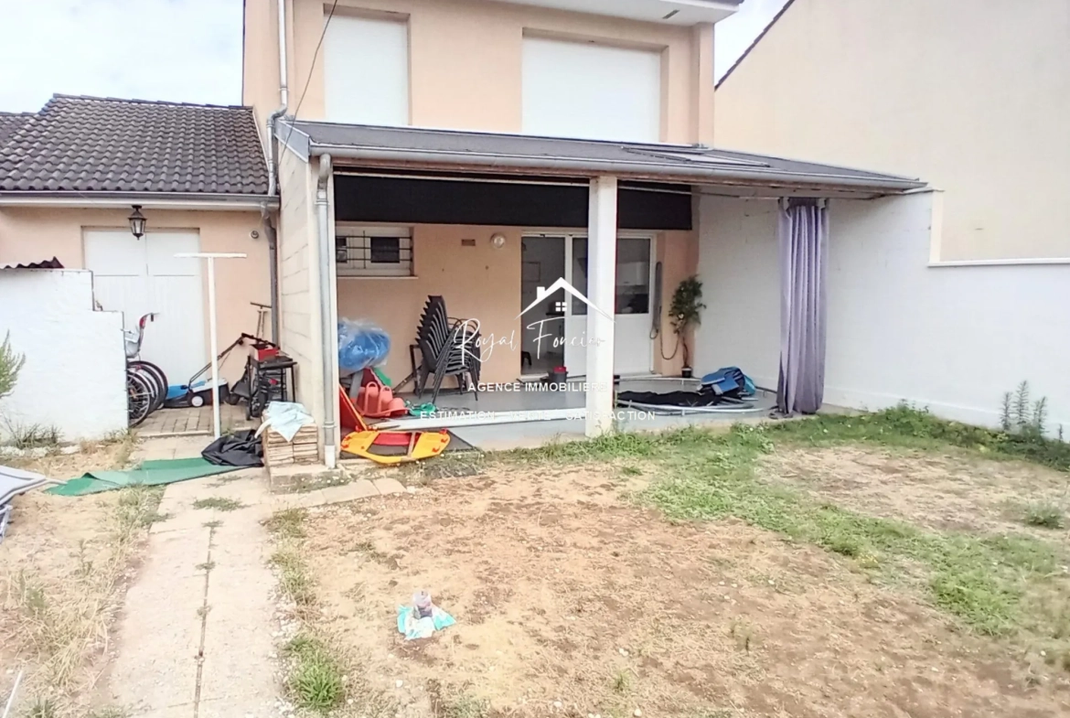 Maison familiale à CHATELLERAULT avec jardin et garage - 98 m² 
