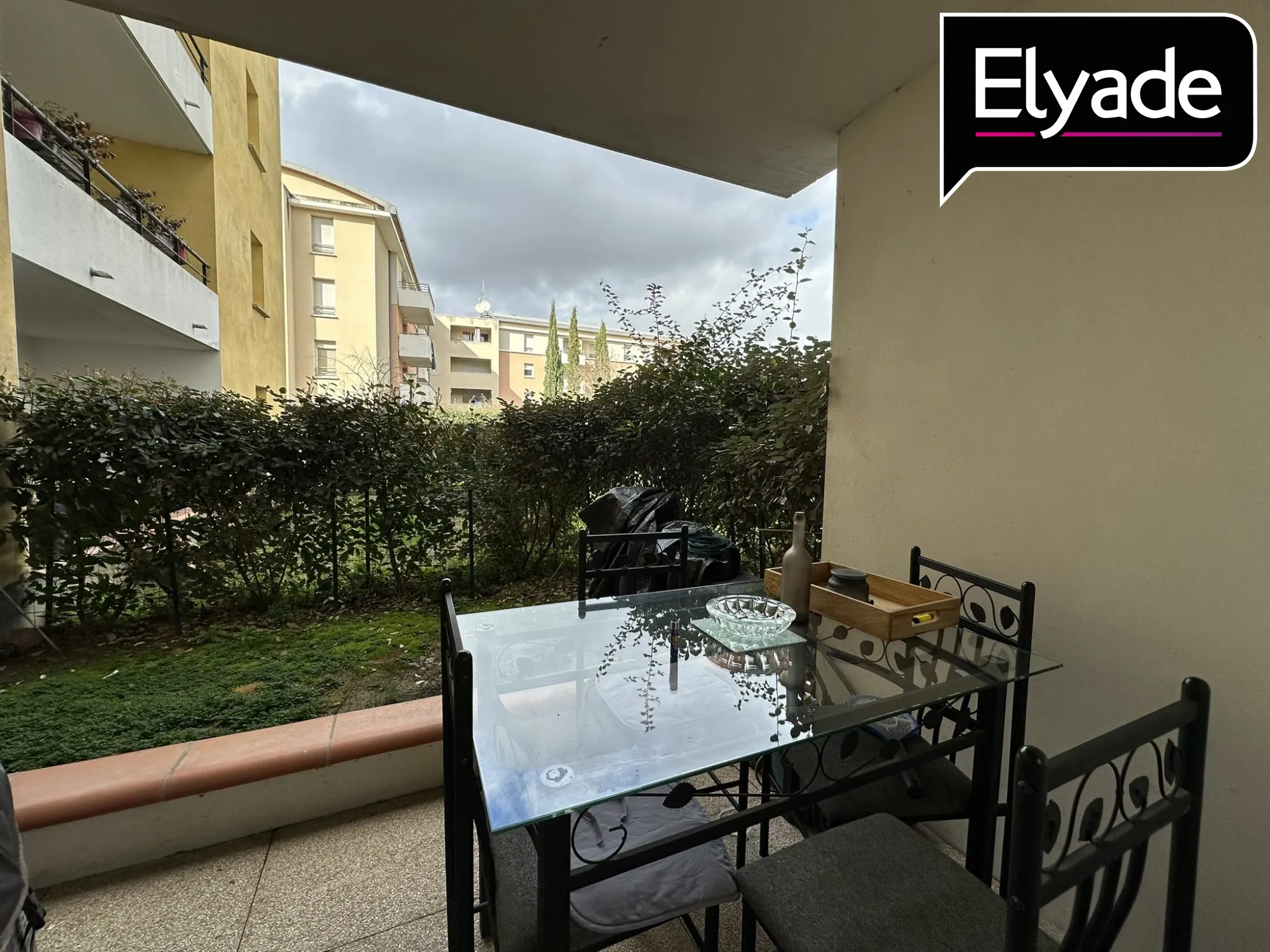 À vendre appartement T2 avec terrasse et box privé à Toulouse, idéal investisseur 