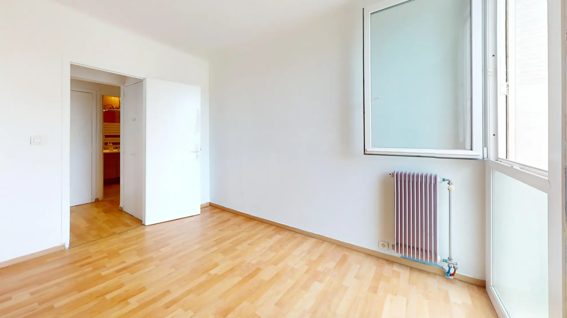 Appartement F4 à Montpellier avec garage et potentiel de rénovation 