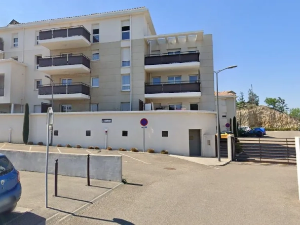Appartement T2 à Châteaurenard pour Investissement Locatif avec Terrasse