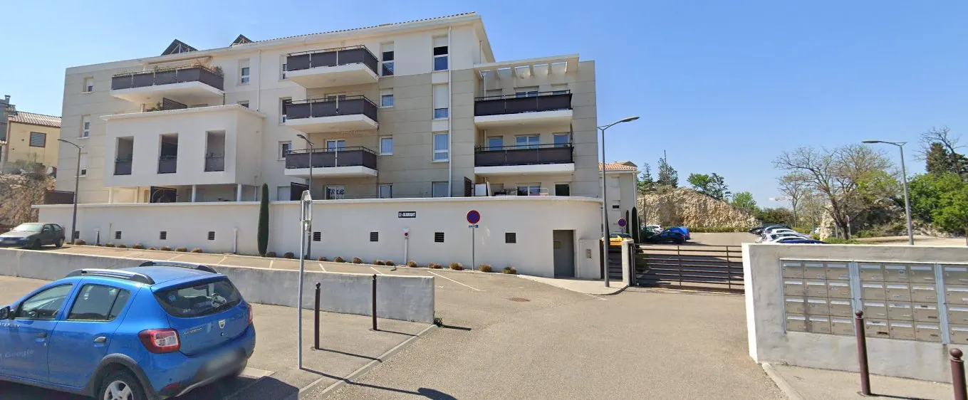 Appartement T2 à Châteaurenard pour Investissement Locatif avec Terrasse 