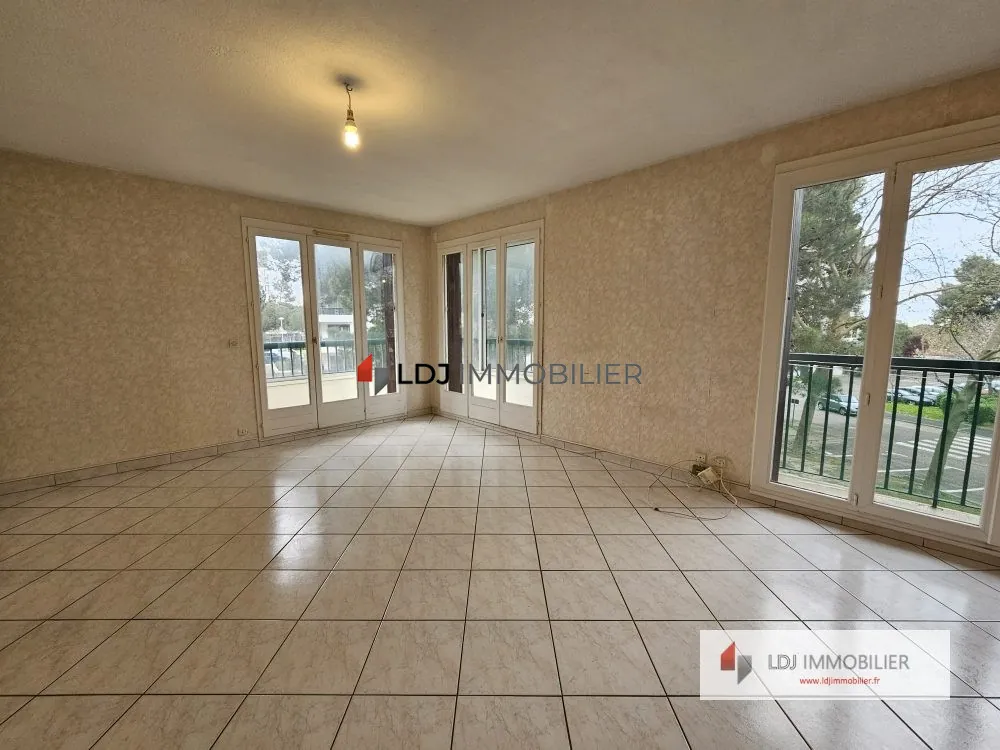 Appartement de 100 m² à Perpignan avec balcon et cave 