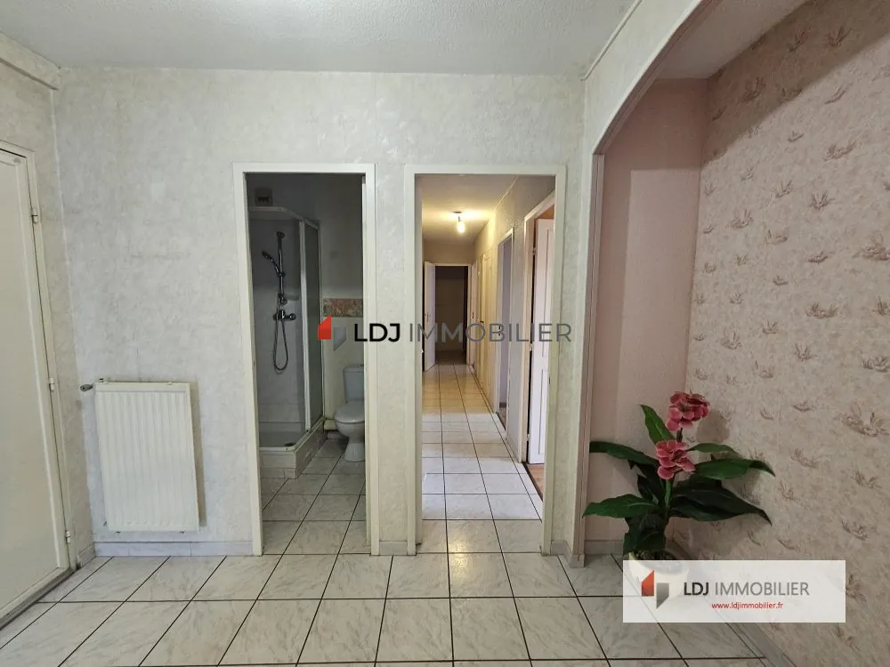 Appartement de 100 m² à Perpignan avec balcon et cave 