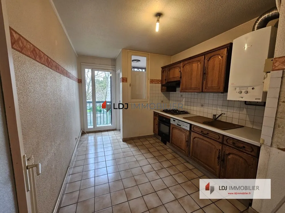 Appartement de 100 m² à Perpignan avec balcon et cave 
