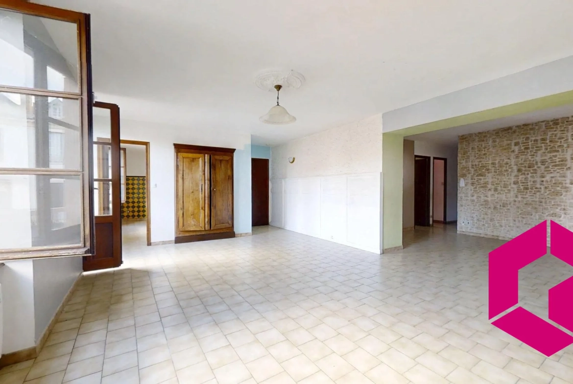 Appartement T5 avec balcon à vendre à Annonay - 120 m² 