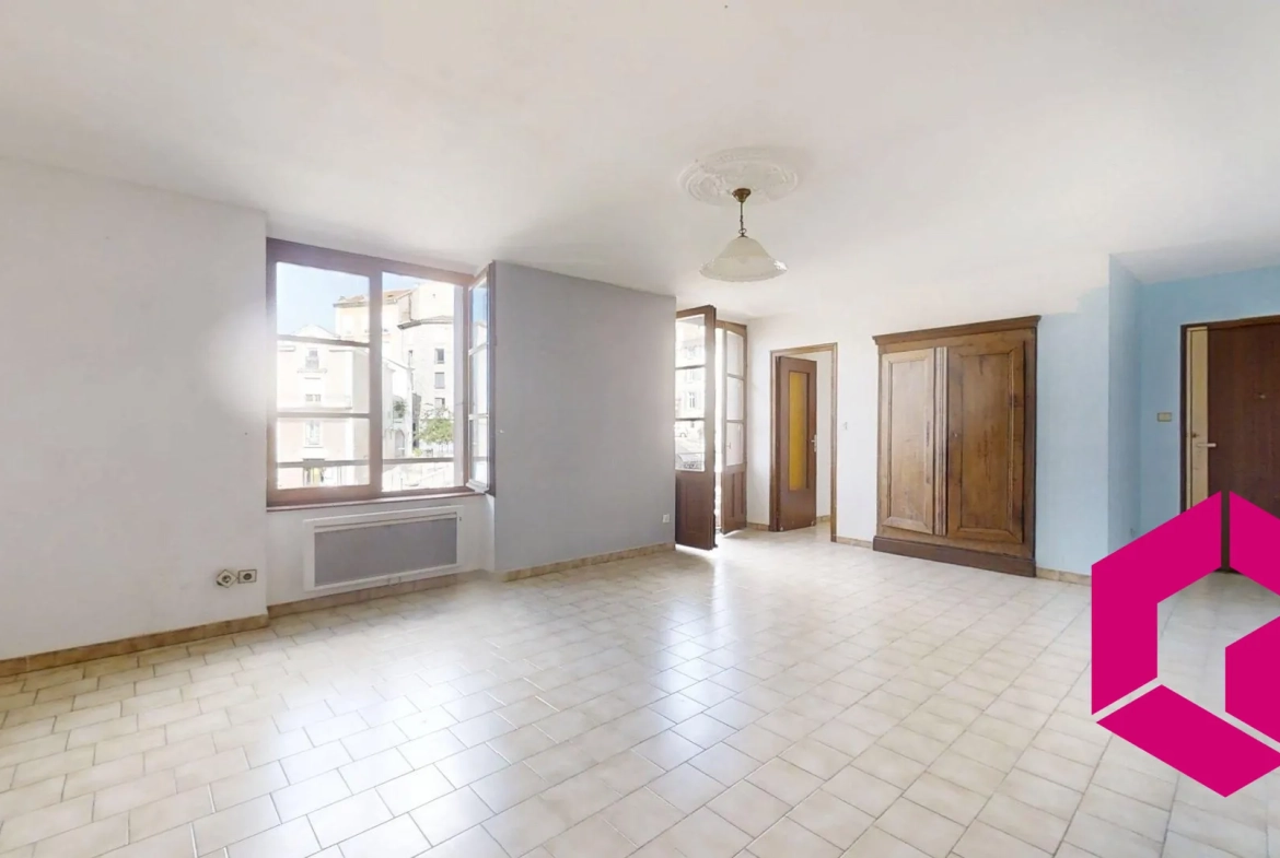 Appartement T5 avec balcon à vendre à Annonay - 120 m² 