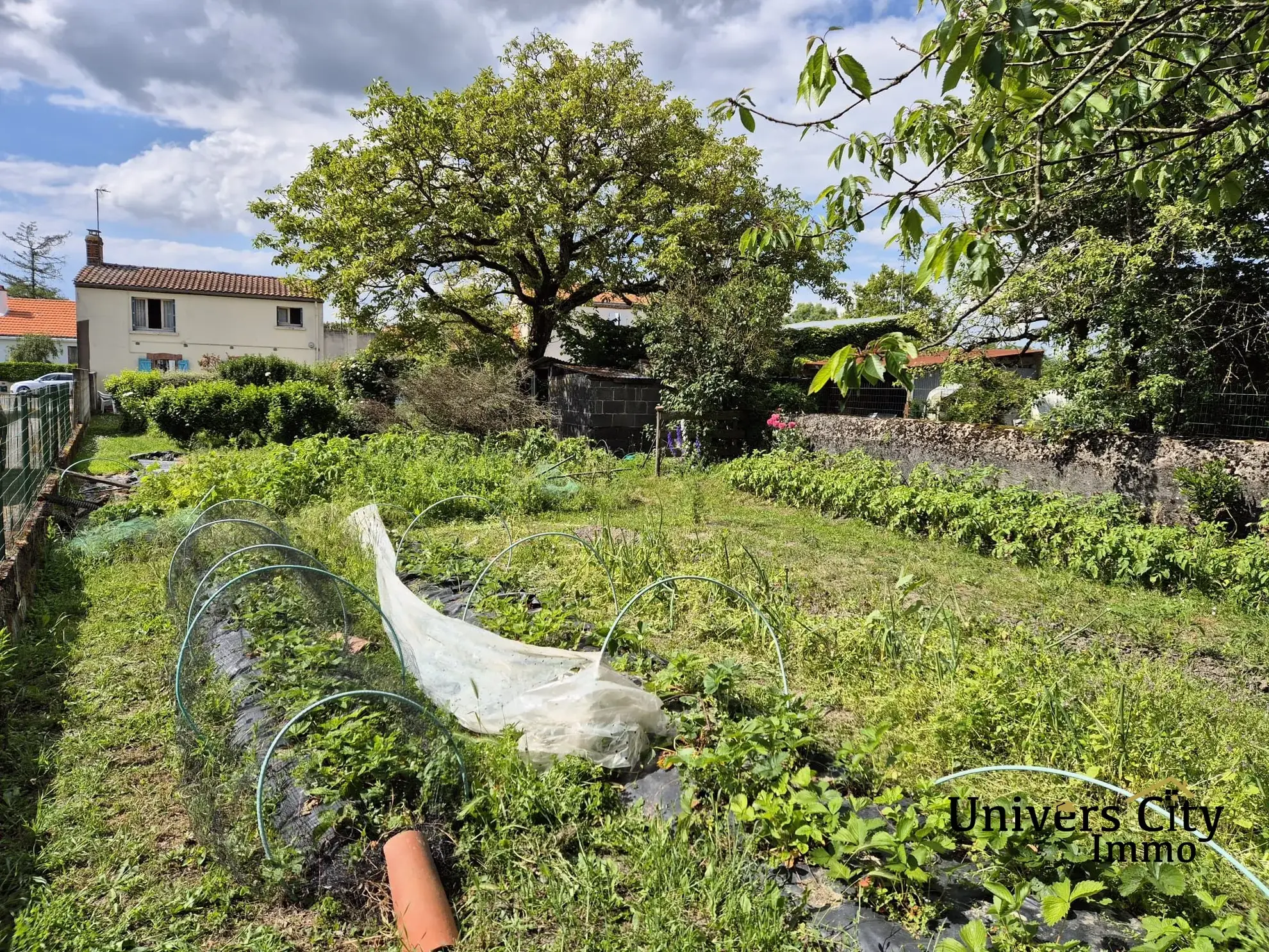 Maison à vendre à Legé avec jardin de 300 m² - Bon état 