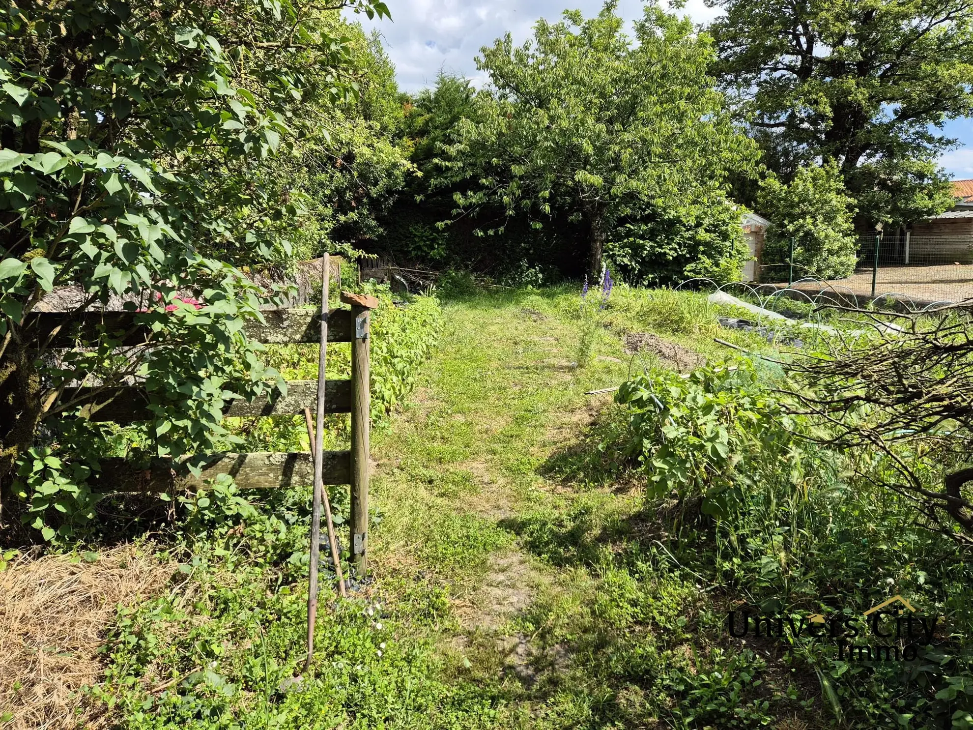 Maison à vendre à Legé avec jardin de 300 m² - Bon état 