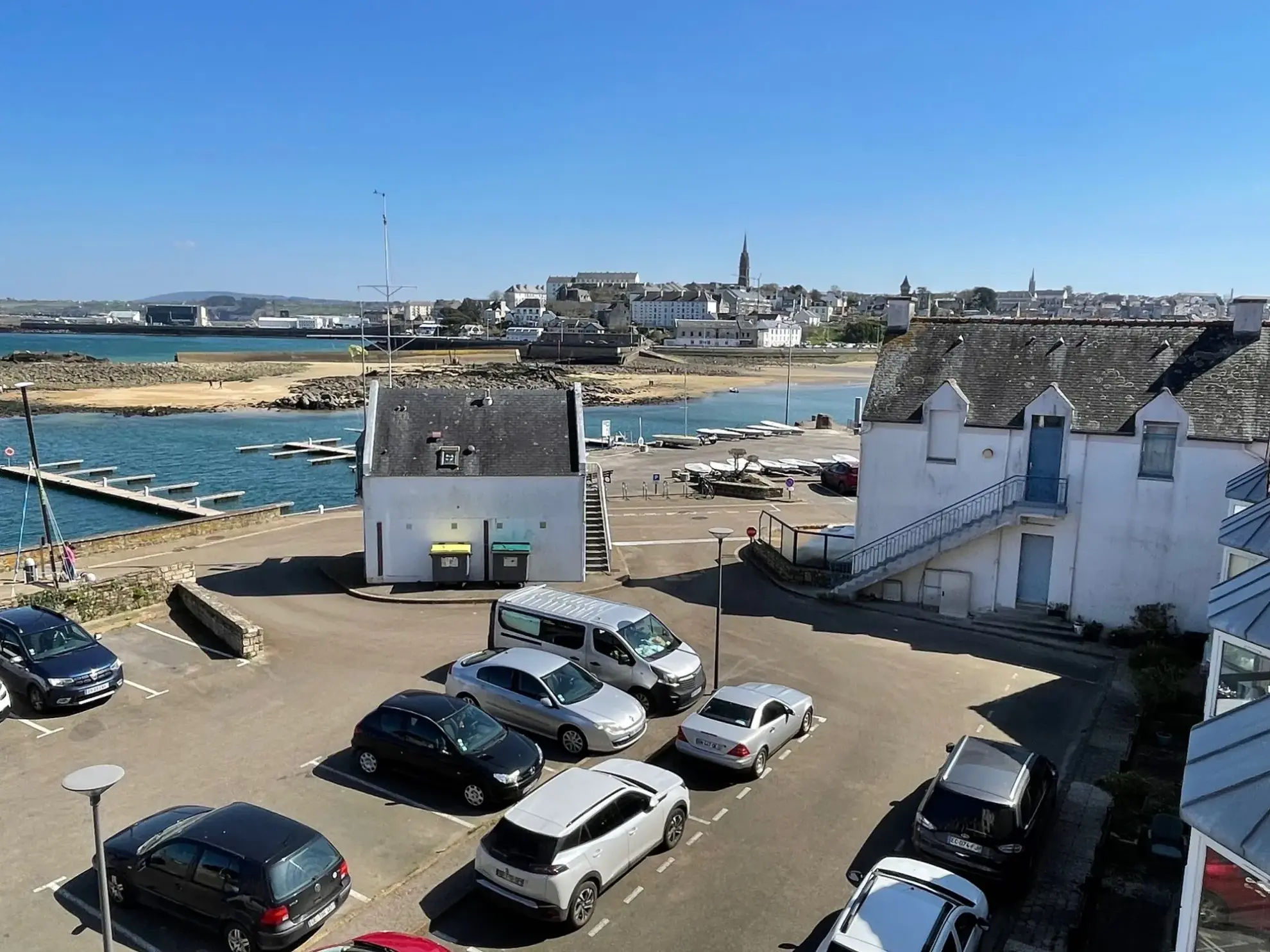 Appartement T3 traversant à Douarnenez Tréboul, proche plages et commerces 