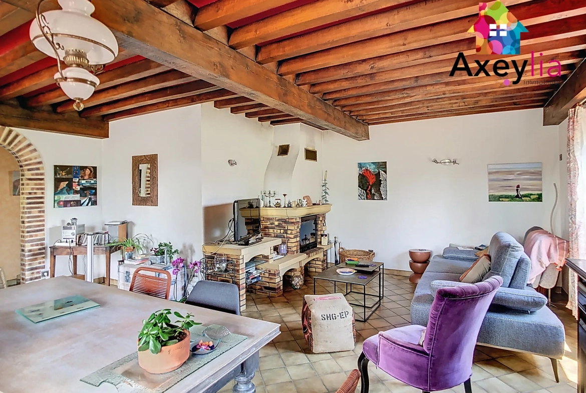 Maison à vendre à Saint-Romain-la-Motte avec 4 chambres et grand terrain arboré 